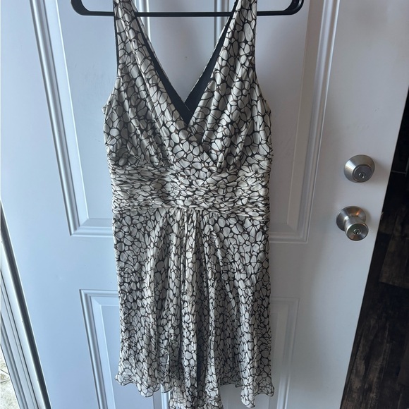 London Times Dress Size 8 Black Brown Sleeveless V-Neck Silk Flounce Women - Picture 2 of 6